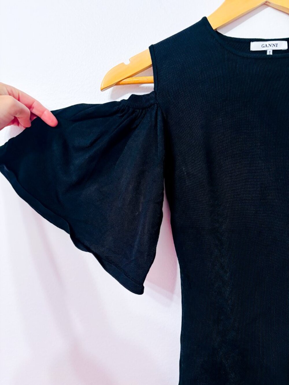 GANNI Black Ribbed Cold Shoulder Ruffle Sleeve Knit Top Small - Picture 2 of 5
